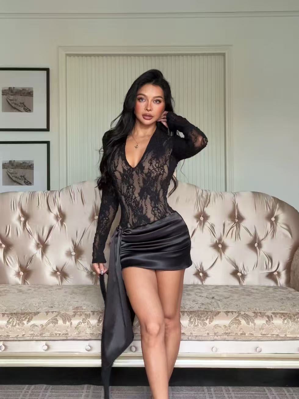 Night Goddess European and American Hot Girl Deep V Lace Bodycon Long Sleeve One-Piece Dress