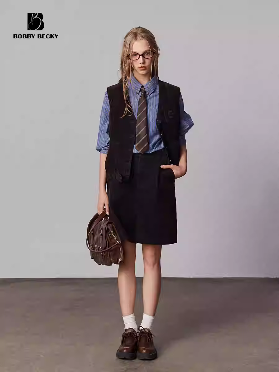 Flocked denim flight jacket, cutaway vest, classic five-pocket pants