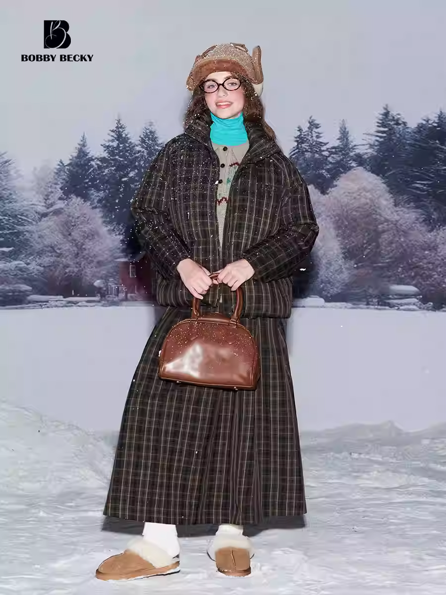 Retro plaid down jacket with stand-up collar that slimming A-line skirt, plaid skirt set